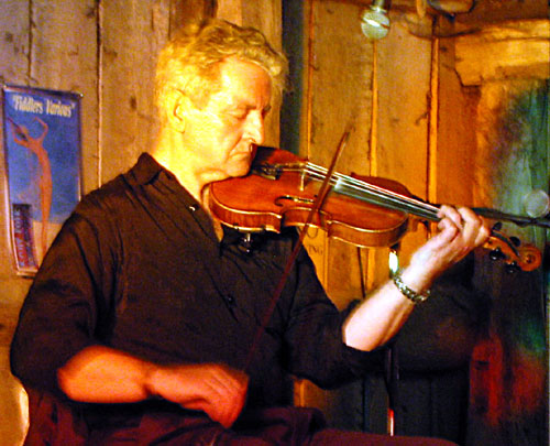 KIF 3074 Tommy-Peoples Littlebourne-Barn cropped