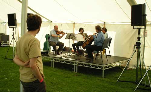 KIF 3231 string-quartet-in-the-beer-tent