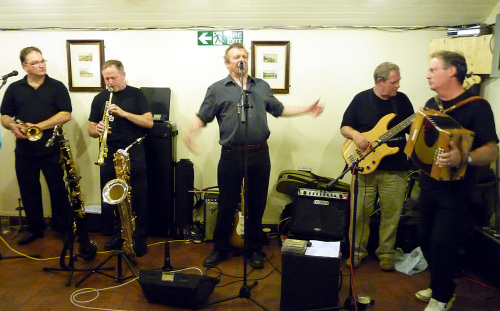 P1000053 Florida band Olde Crown Broastairs rot