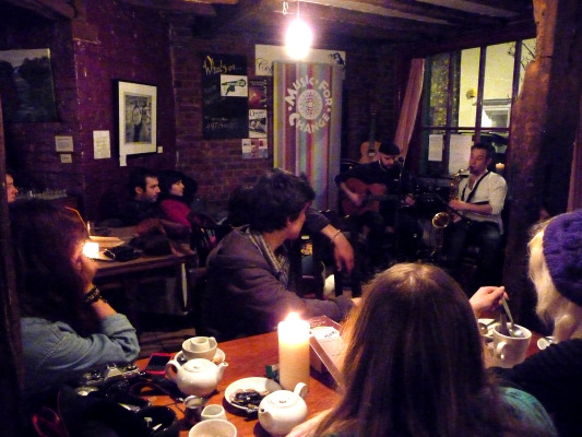 A really relaxed gig with a goodly number of friends