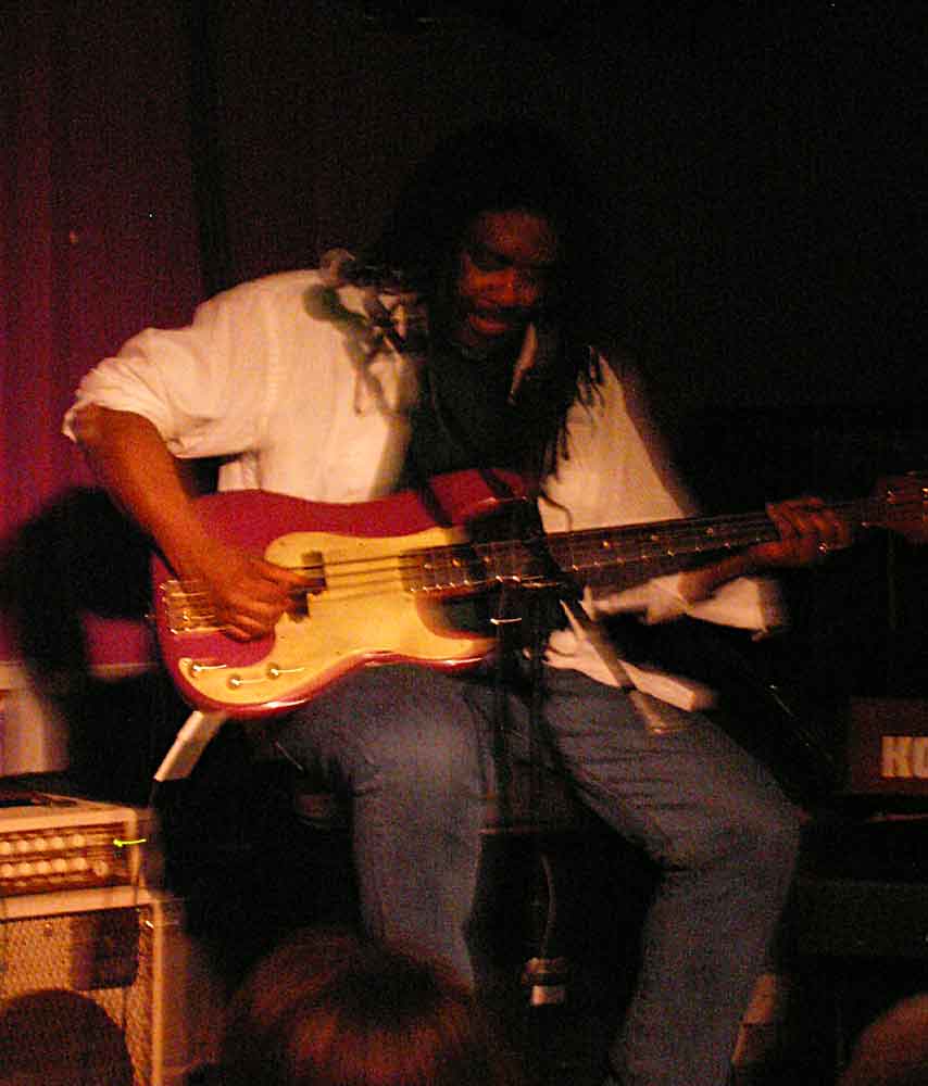 KIF 5087 Bass