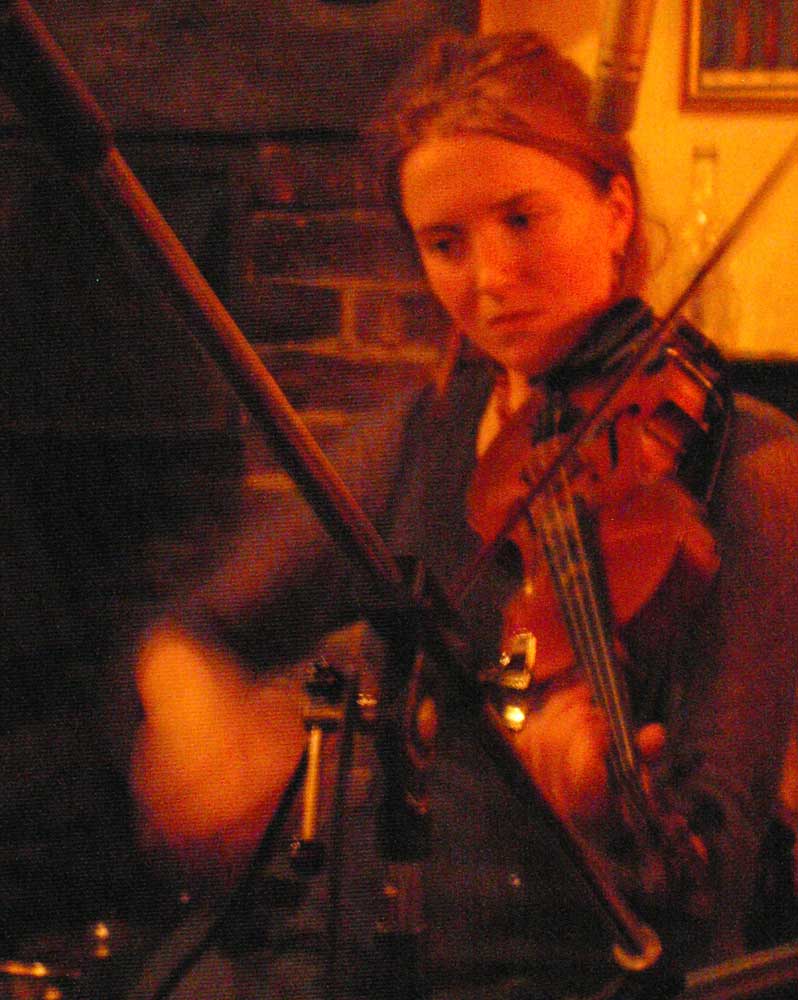 KIF 7259 Laura-Targett